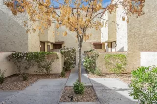 Photo #1: 2296627 Listing