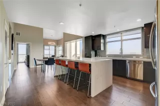 Photo #1: 2296628 Listing