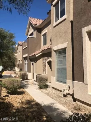 Photo #3: 2296633 Listing