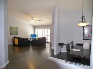 Photo #4: 2296649 Listing