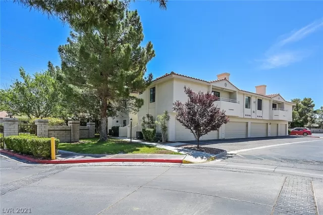 MLS: 2296685 Condo For Sale