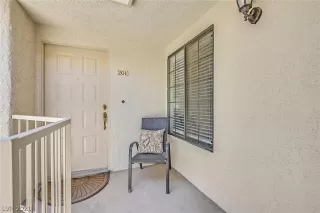 Photo #2: 2296685 Listing