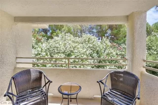 Photo #4: 2296685 Listing