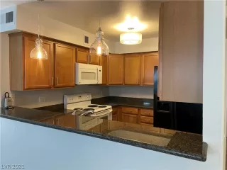 Photo #6: 2296700 Listing 