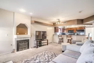 Photo #3: 2296704 Listing