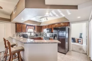 Photo #4: 2296704 Listing