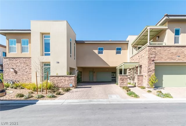 MLS: 2296744 Condo For Sale