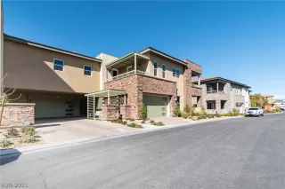 Photo #1: 2296744 Listing