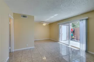 Photo #2: 2296747 Listing