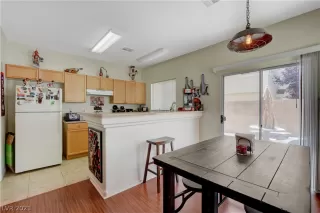 Photo #6: 2296753 Listing