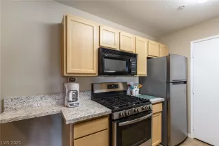 Photo #6: 2296800 Listing 