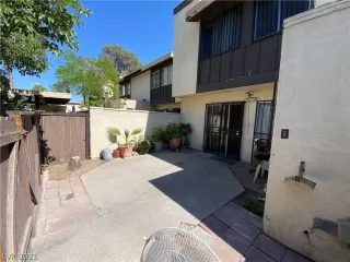 Photo #2: 2296851 Listing