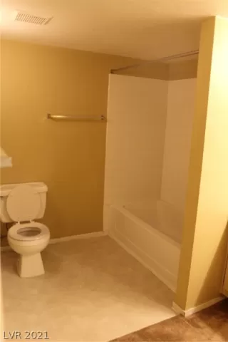 Photo #3: 2296859 Listing