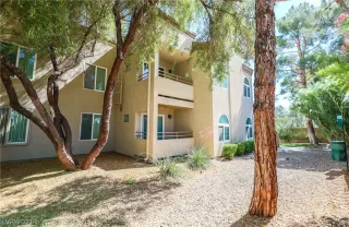 Photo #2: 2296869 Listing