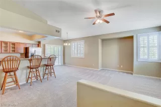 Photo #5: 2296875 Listing