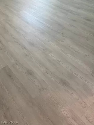 Photo #3: 2296888 Listing