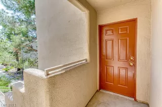 Photo #1: 2297000 Listing