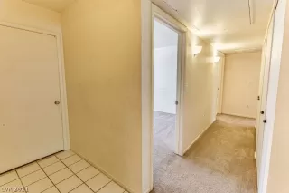 Photo #3: 2297000 Listing