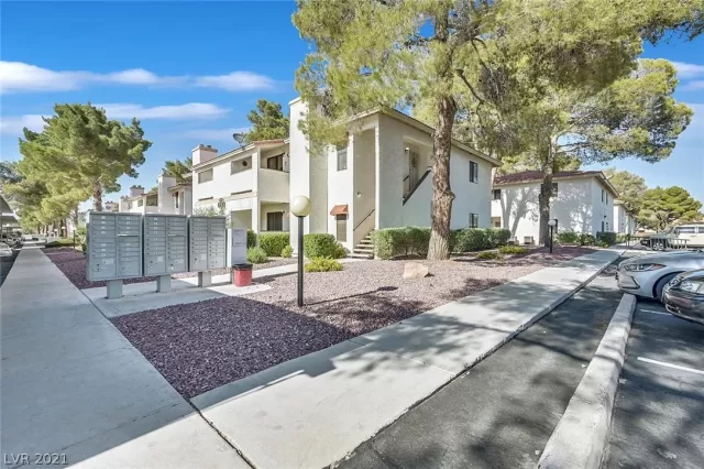 MLS: 2297016 Condo For Sale
