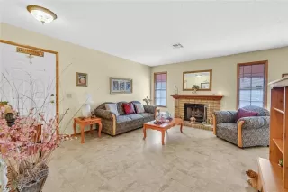 Photo #3: 2297016 Listing 