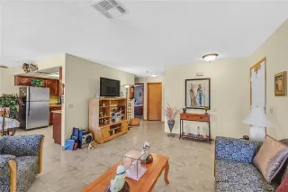 Photo #5: 2297016 Listing 