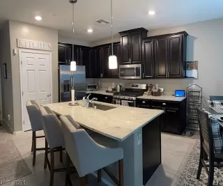 Photo #1: 2297036 Listing