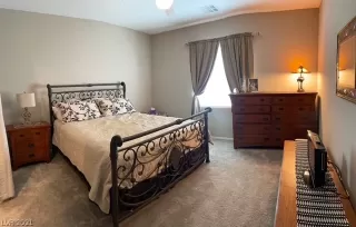 Photo #6: 2297036 Listing