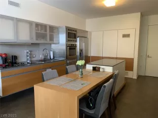 Photo #5: 2297044 Listing 