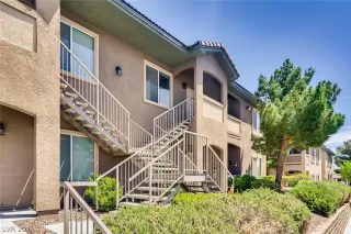 Photo #1: 2297047 Listing