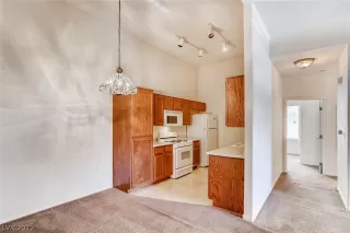 Photo #4: 2297047 Listing