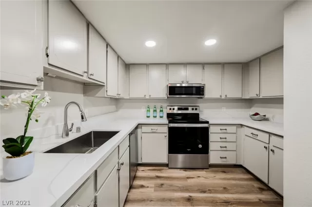 MLS: 2297048 Condo For Sale