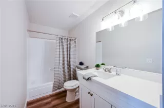 Photo #1: 2297048 Listing