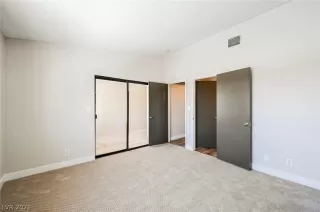 Photo #2: 2297048 Listing