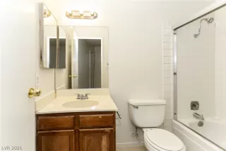 Photo #3: 2297070 Listing