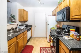 Photo #4: 2297101 Listing