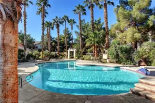 Photo #3: 2297111 Listing