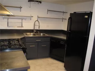 Photo #4: 2297115 Listing