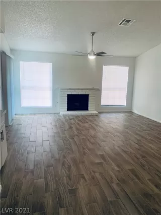 Photo #2: 2297118 Listing