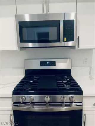 Photo #6: 2297118 Listing