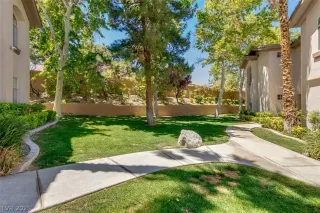 Photo #1: 2297119 Listing