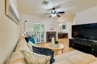 Photo #4: 2297119 Listing