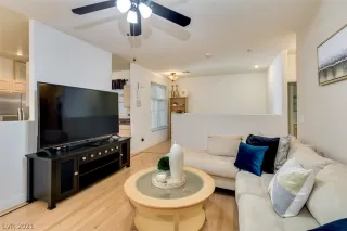 Photo #5: 2297119 Listing