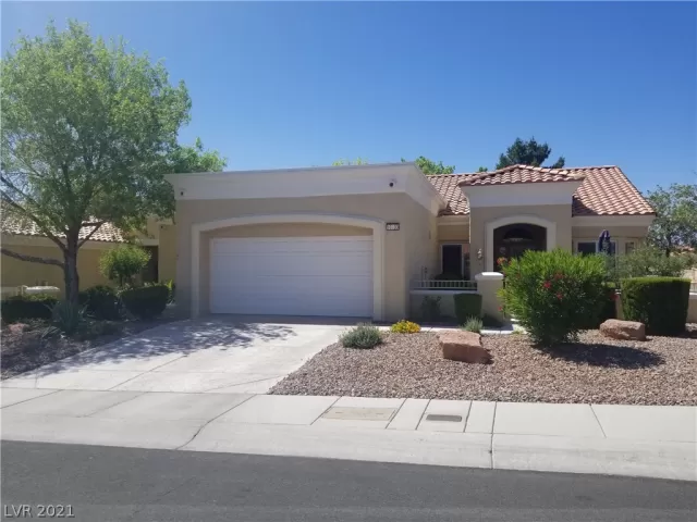 MLS: 2297120 Condo For Sale