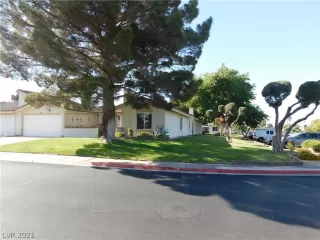 Photo #2: 2297126 Listing 