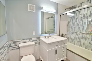 Photo #2: 2297152 Listing