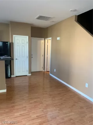 Photo #5: 2297206 Listing 