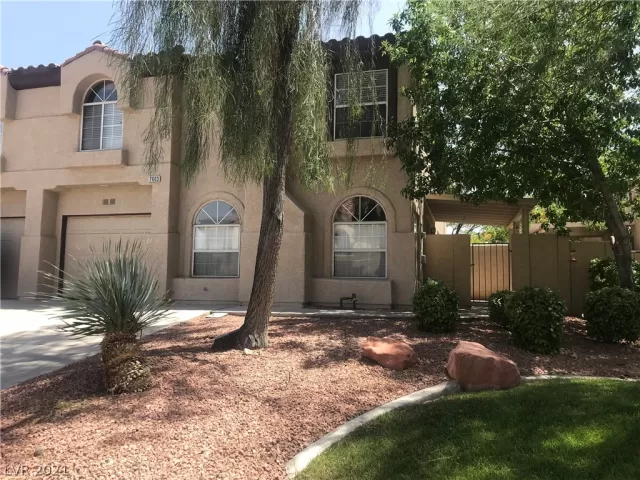 MLS: 2297275 Condo For Sale