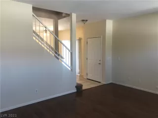 Photo #3: 2297275 Listing 