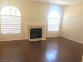 Photo #4: 2297275 Listing 