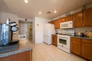 Photo #3: 2297288 Listing 